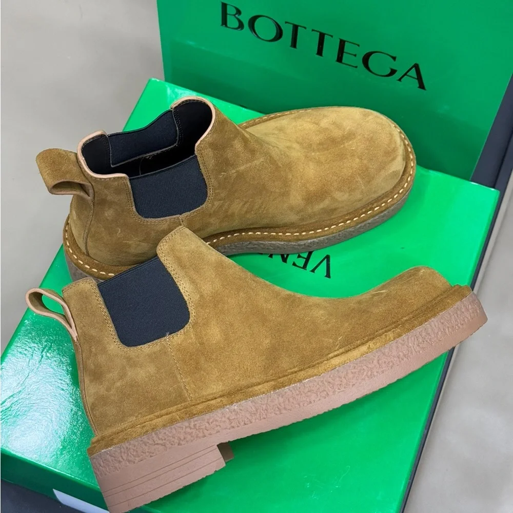 Bottega Veneta Men's Suede Chukka Boots in Mustard